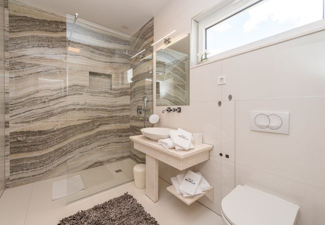 Ferienhaus in Maslenica - Luxury villa Michelle Ferienhaus in Maslenica - Luxury villa Michelle