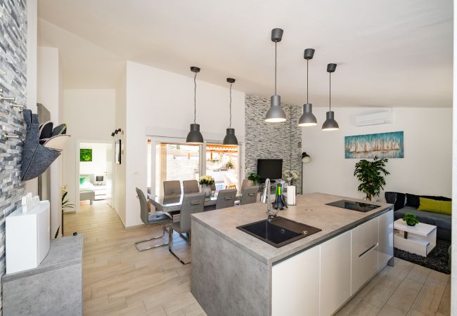 Ferienhaus in Vir - Villa Gajser Ferienhaus in Vir - Villa Gajser