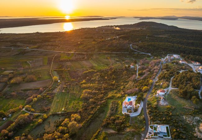 Ferienhaus in Podvršje - Sea view Villa Rica Ferienhaus in Podvršje - Sea view Villa Rica