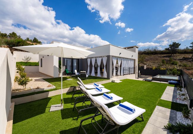 Ferienhaus in Podvršje - Sea view Villa Rica Ferienhaus in Podvršje - Sea view Villa Rica