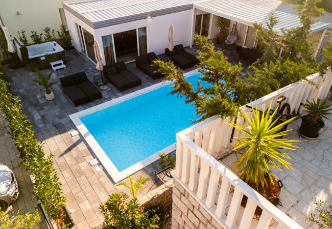 Ferienhaus in Pakoštane - Villa Amarilis Ferienhaus in Pakoštane - Villa Amarilis