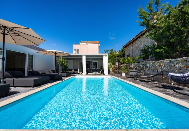 Ferienhaus in Pakoštane - Villa Amarilis Ferienhaus in Pakoštane - Villa Amarilis