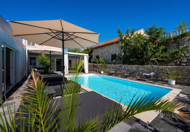 Ferienhaus in Pakoštane - Villa Amarilis Ferienhaus in Pakoštane - Villa Amarilis