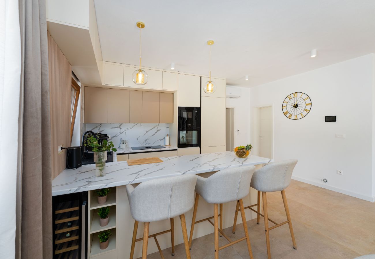 Ferienhaus in Murvica - Luxury Villa T&T