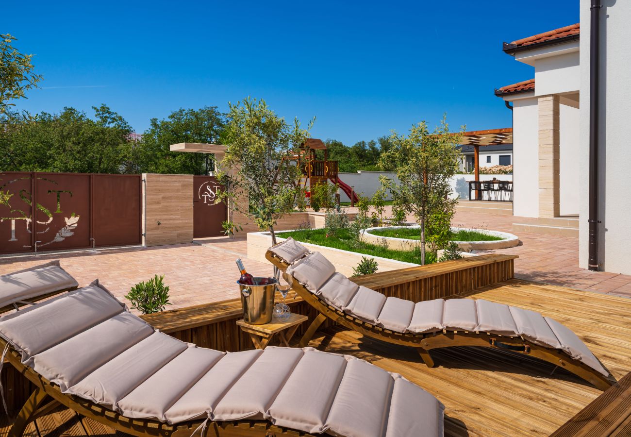 Ferienhaus in Murvica - Luxury Villa T&T