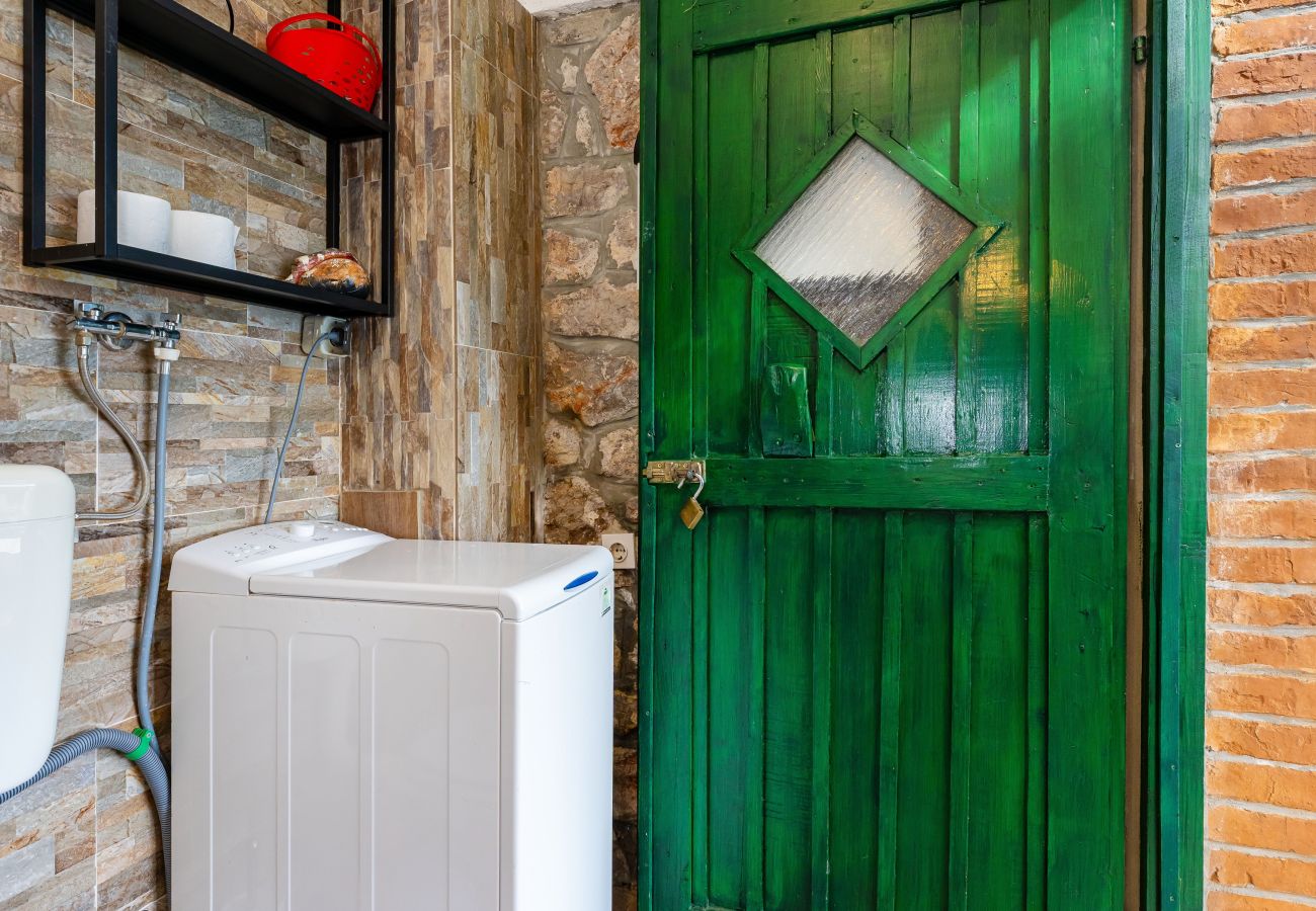 Ferienhaus in Starigrad - Sea view stone house Dobroselo