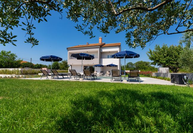 Ferienhaus in Galovac - Villa Campi Dalmatia Ferienhaus in Galovac - Villa Campi Dalmatia