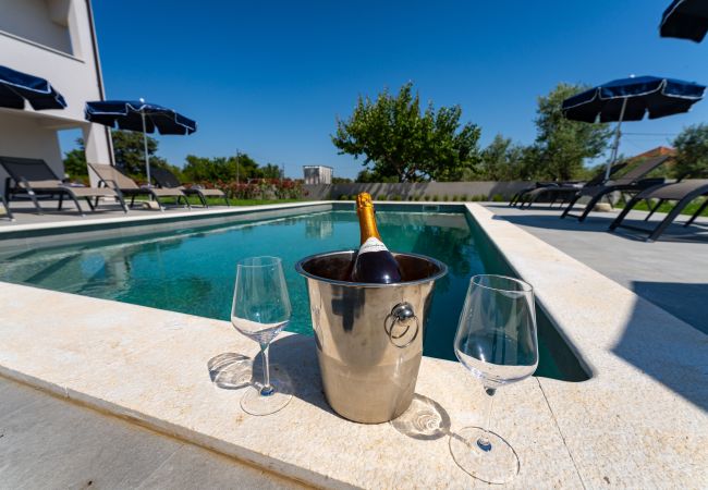 Ferienhaus in Galovac - Villa Campi Dalmatia Ferienhaus in Galovac - Villa Campi Dalmatia