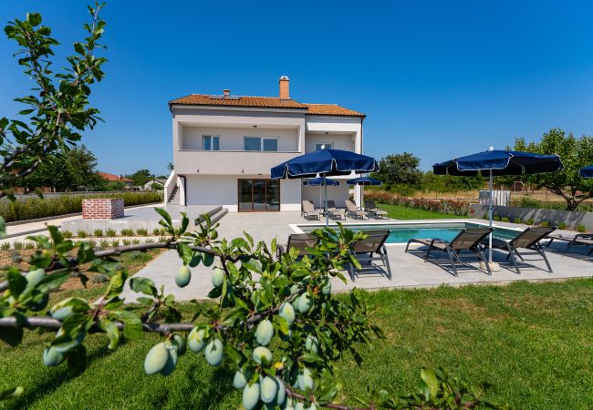 Ferienhaus in Galovac - Villa Campi Dalmatia Ferienhaus in Galovac - Villa Campi Dalmatia