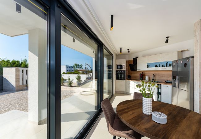 Ferienwohnung in Vrsi - Beach apartment LaMag Ferienwohnung in Vrsi - Beach apartment LaMag