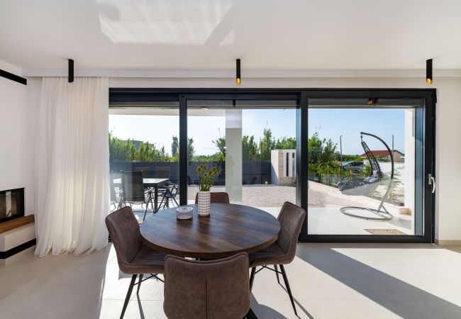 Ferienwohnung in Vrsi - Beach apartment LaMag Ferienwohnung in Vrsi - Beach apartment LaMag