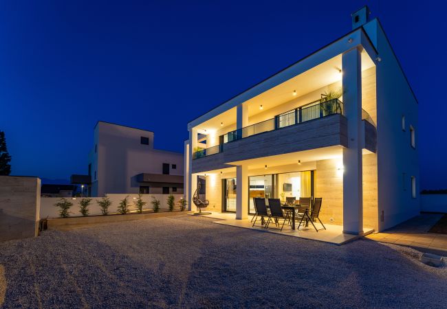 Ferienwohnung in Vrsi - Beach apartment LaMag Ferienwohnung in Vrsi - Beach apartment LaMag