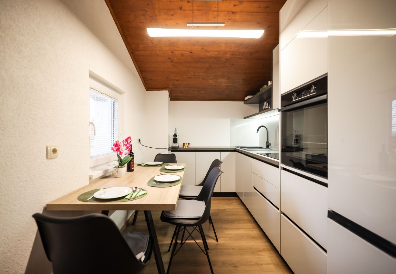 Ferienwohnung in Barotul - Sea view apartment Naledi