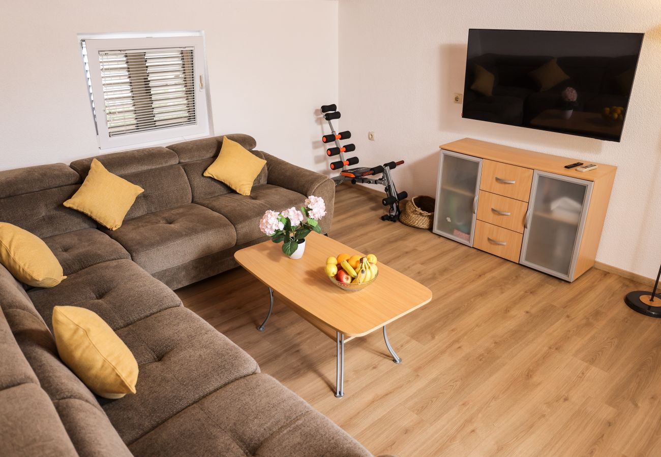 Ferienwohnung in Barotul - Sea view apartment Naledi