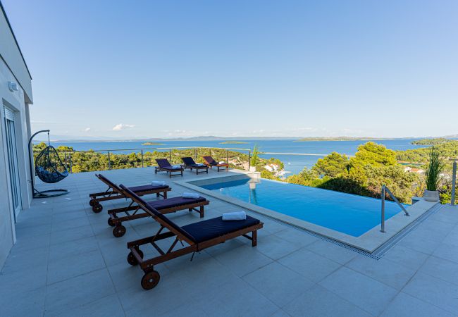 Ferienhaus in Zaglav - Sea view Villa Belvedir Ferienhaus in Zaglav - Sea view Villa Belvedir