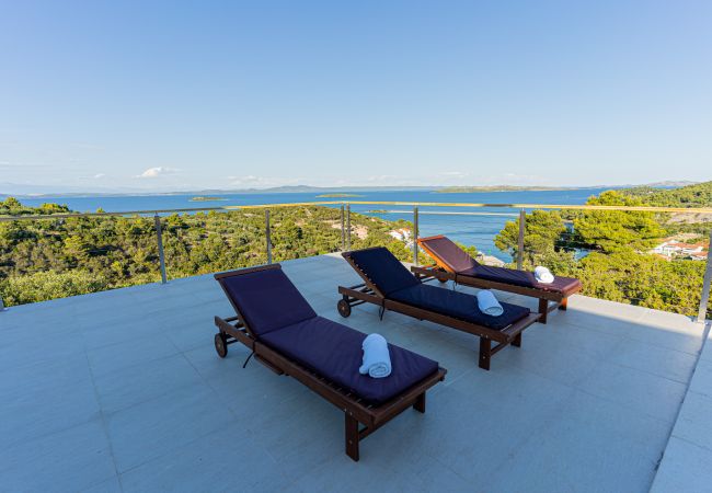 Ferienhaus in Zaglav - Sea view Villa Belvedir Ferienhaus in Zaglav - Sea view Villa Belvedir