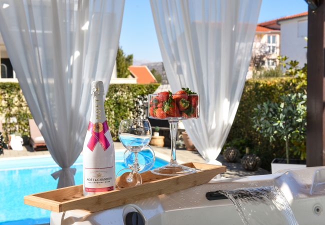 Ferienhaus in Pridraga - Sea view Villa Bella Ferienhaus in Pridraga - Sea view Villa Bella