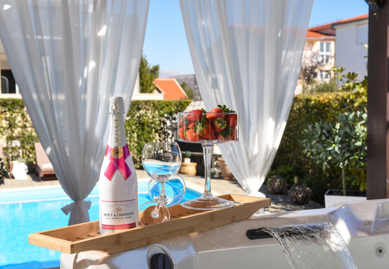 Ferienhaus in Pridraga - Sea view Villa Bella Ferienhaus in Pridraga - Sea view Villa Bella