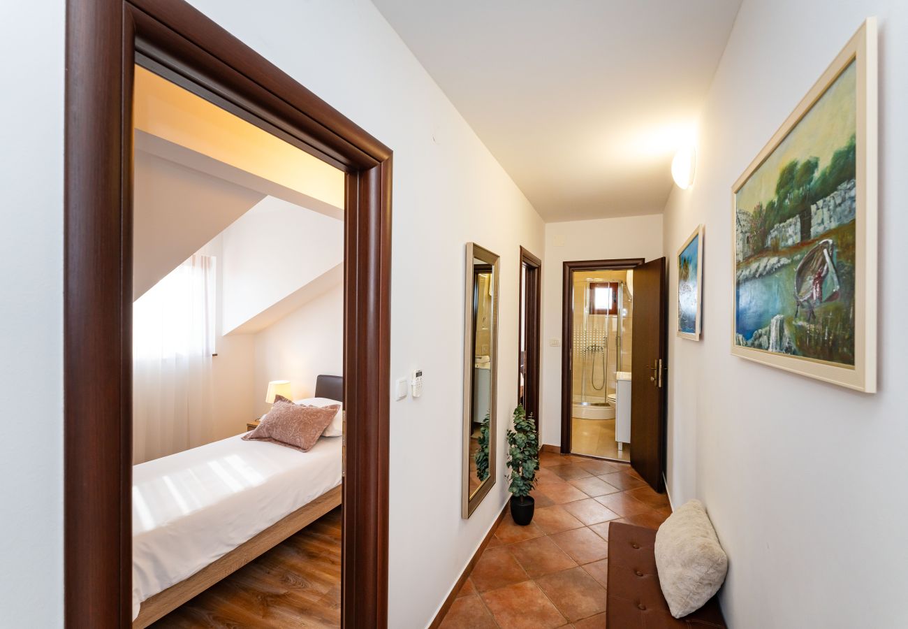 Ferienhaus in Skradin - Villa Marijana Ferienhaus in Skradin - Villa Marijana