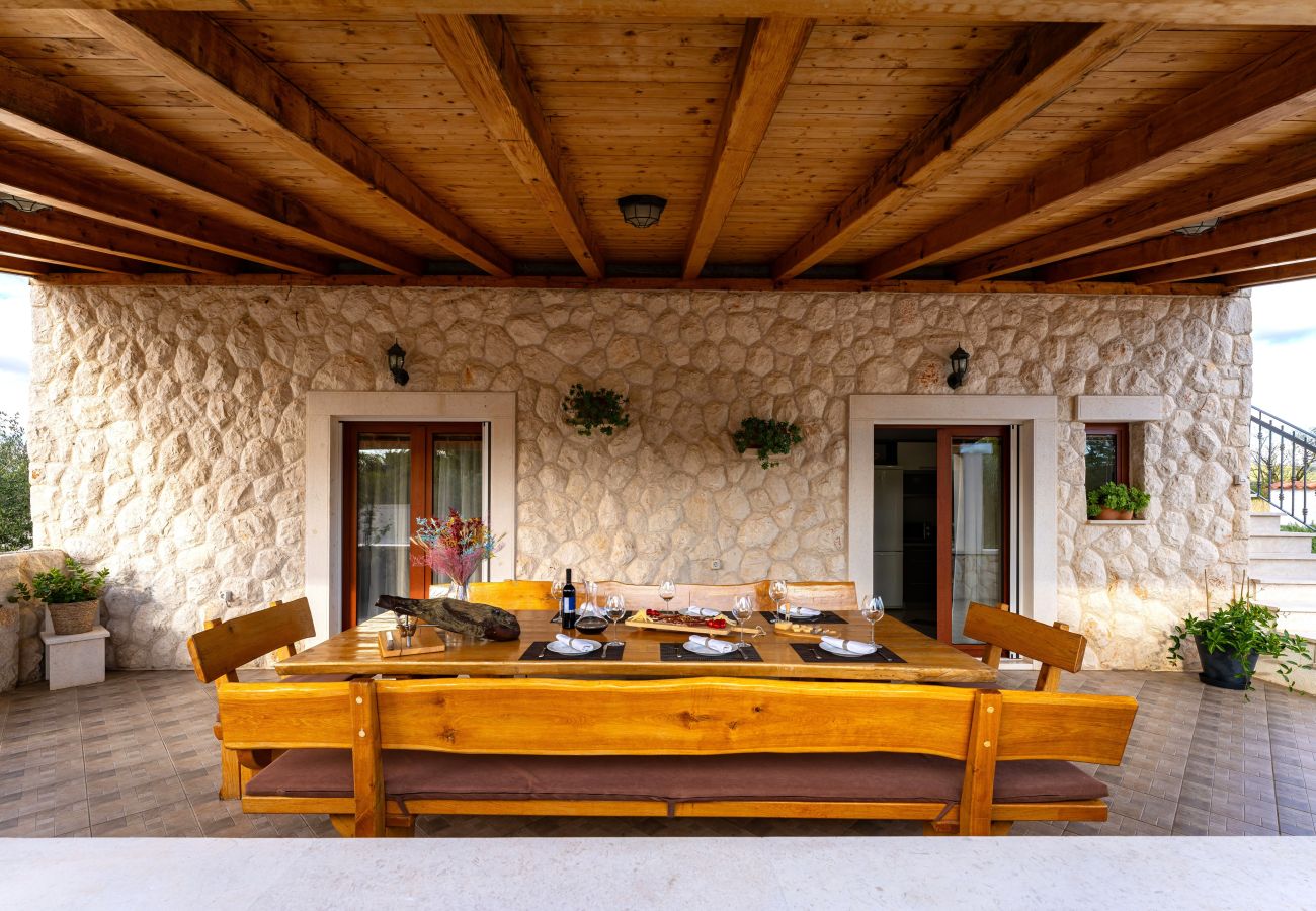 Ferienhaus in Skradin - Villa Marijana Ferienhaus in Skradin - Villa Marijana