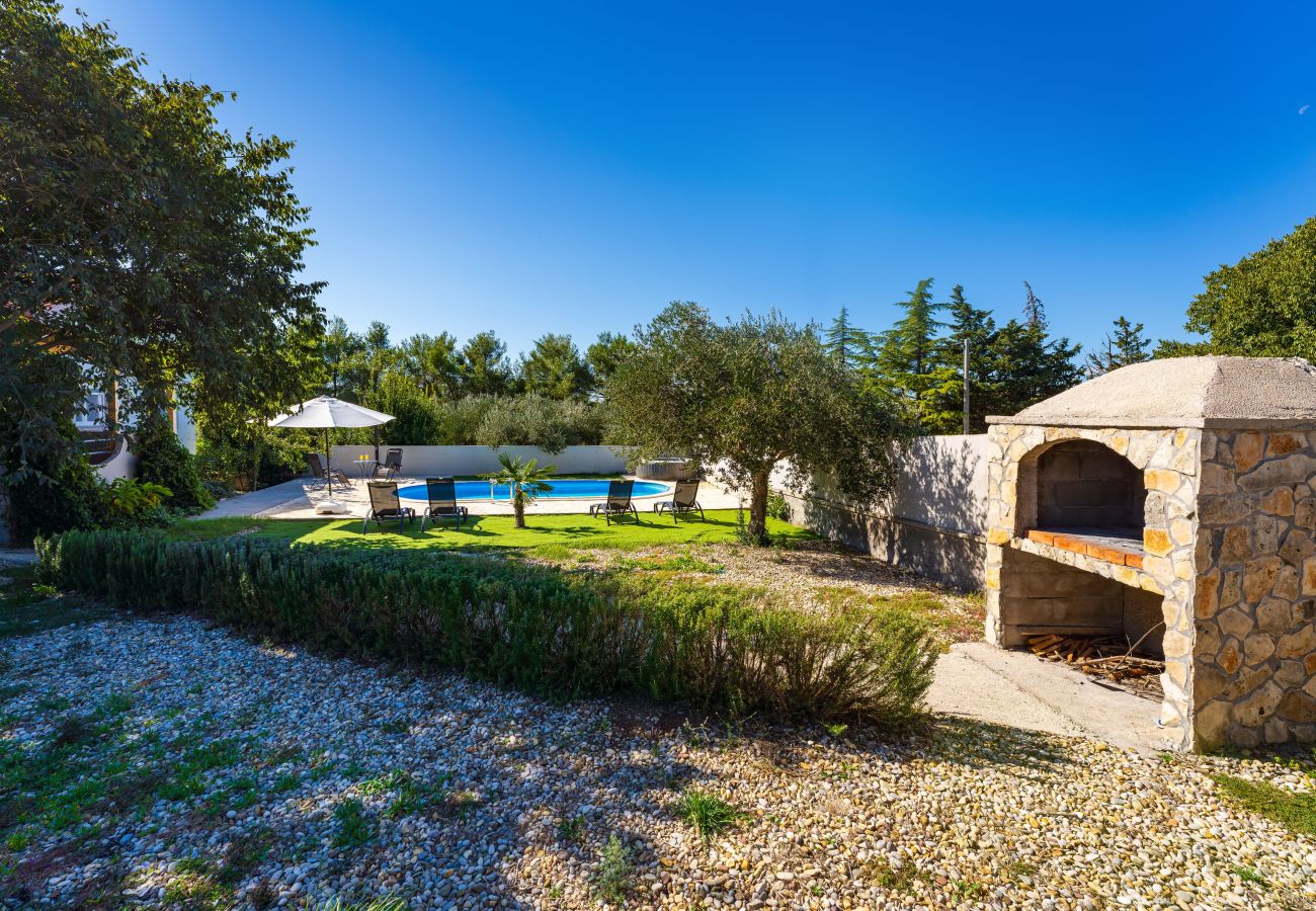 Ferienhaus in Raštevic - Holiday home Emily