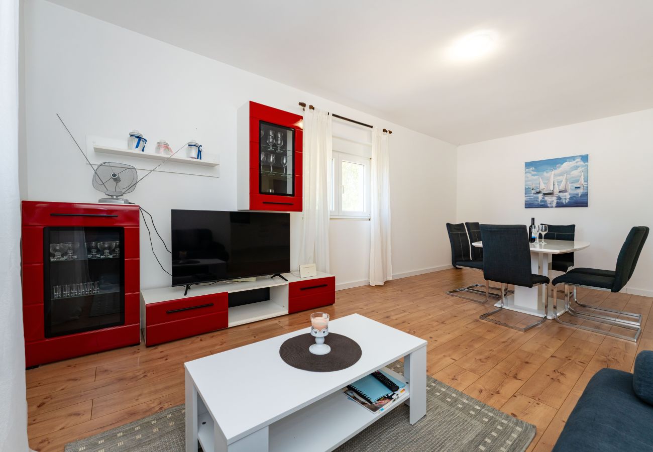 Ferienhaus in Raštevic - Holiday home Emily