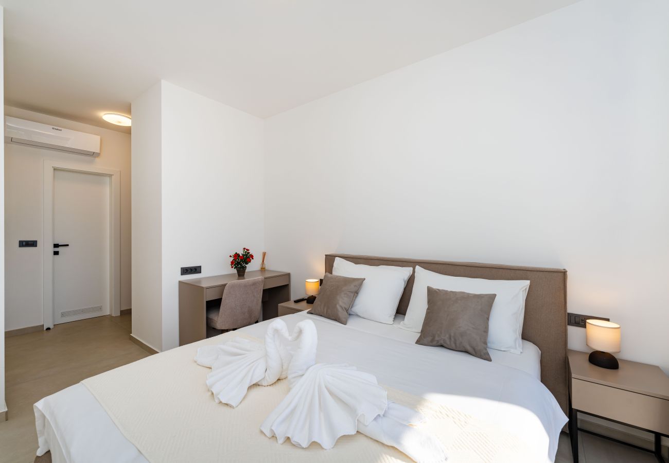 Ferienwohnung in Starigrad - Sea view Villa Senti