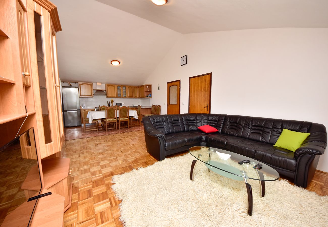 Ferienhaus in Tinj - Villa Ljubica with private pool