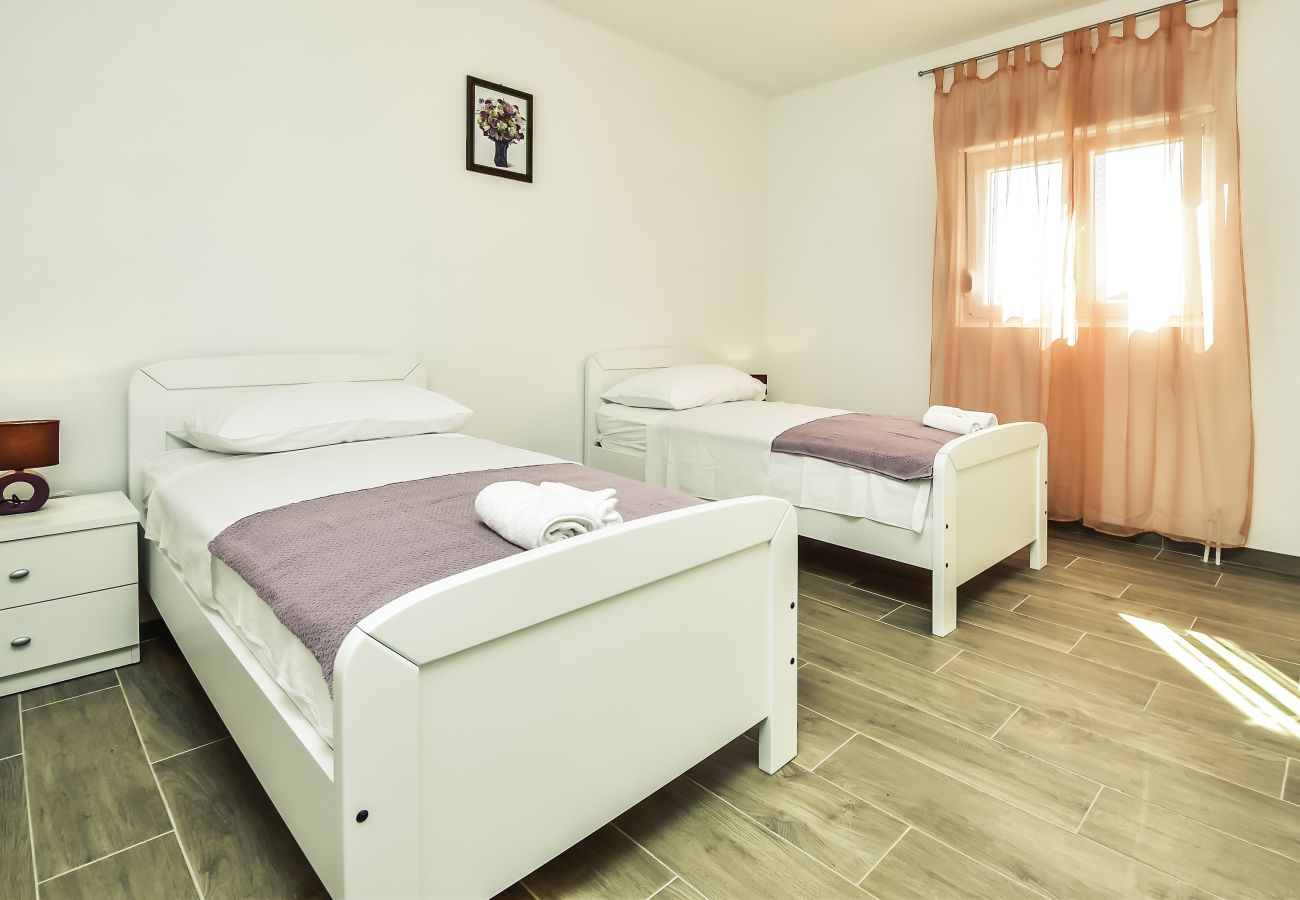 Ferienhaus in Tinj - Villa Ljubica with private pool