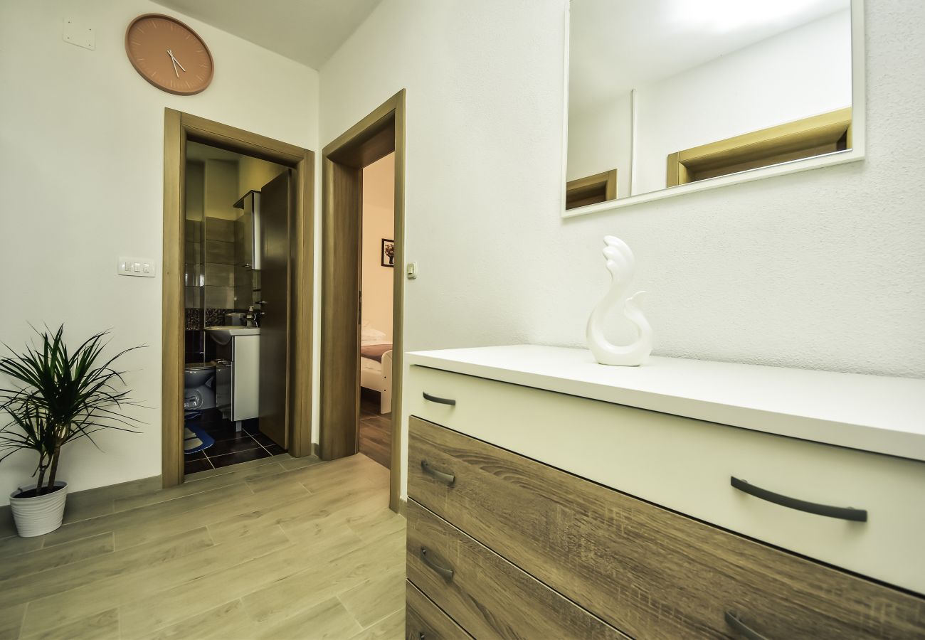 Ferienhaus in Tinj - Villa Ljubica with private pool