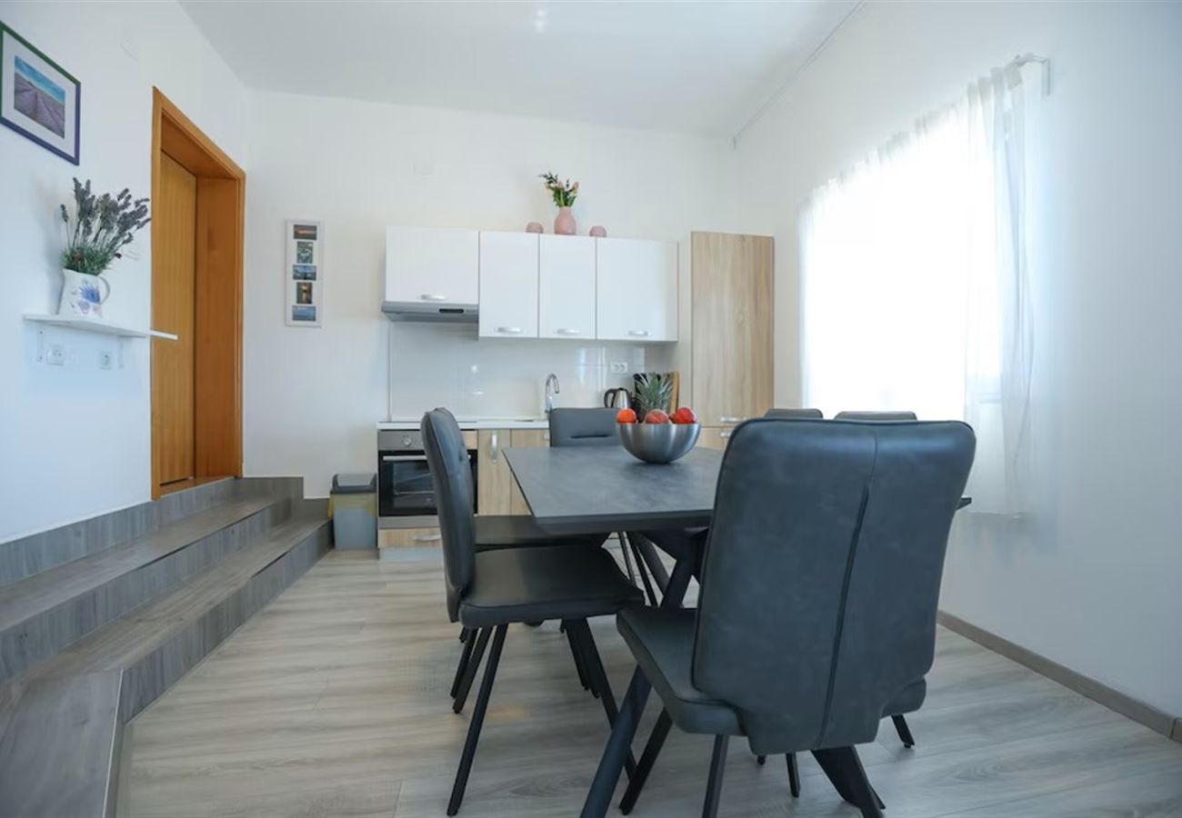 Ferienwohnung in Starigrad - Sea view Apartment Masha
