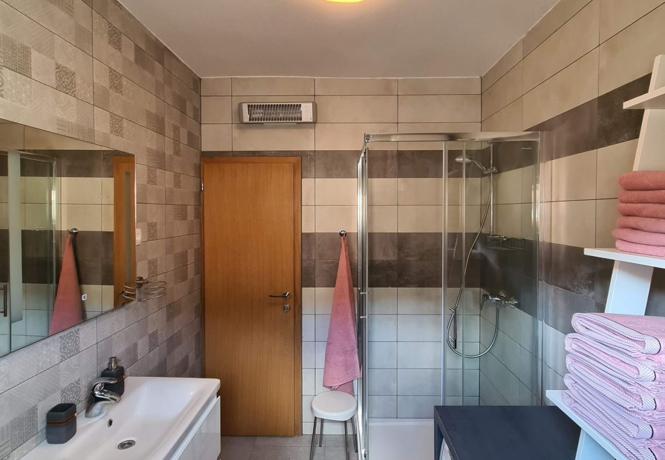 Ferienwohnung in Starigrad - Sea view Apartment Masha