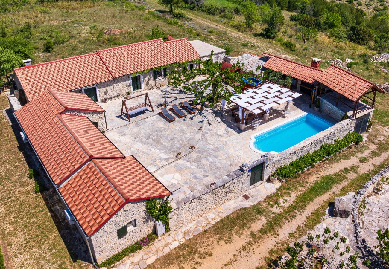 Ferienhaus in Kula Atlagic - Villa Hilltop Paradise