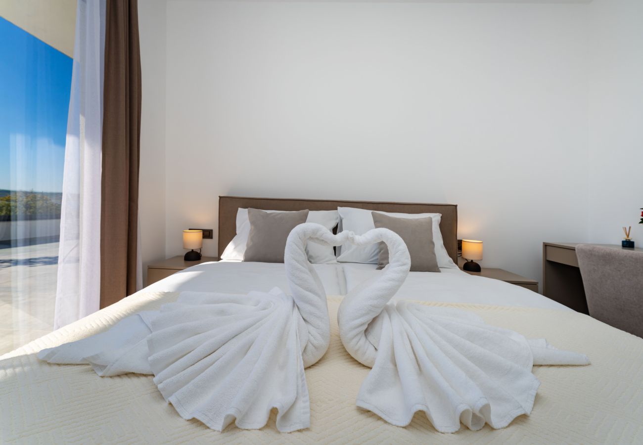 Ferienhaus in Starigrad - Sea view Villa Senti