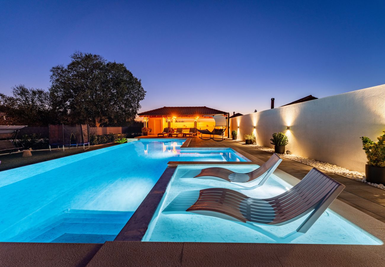 Ferienwohnung in Galovac - Apartment Galleli with private pool