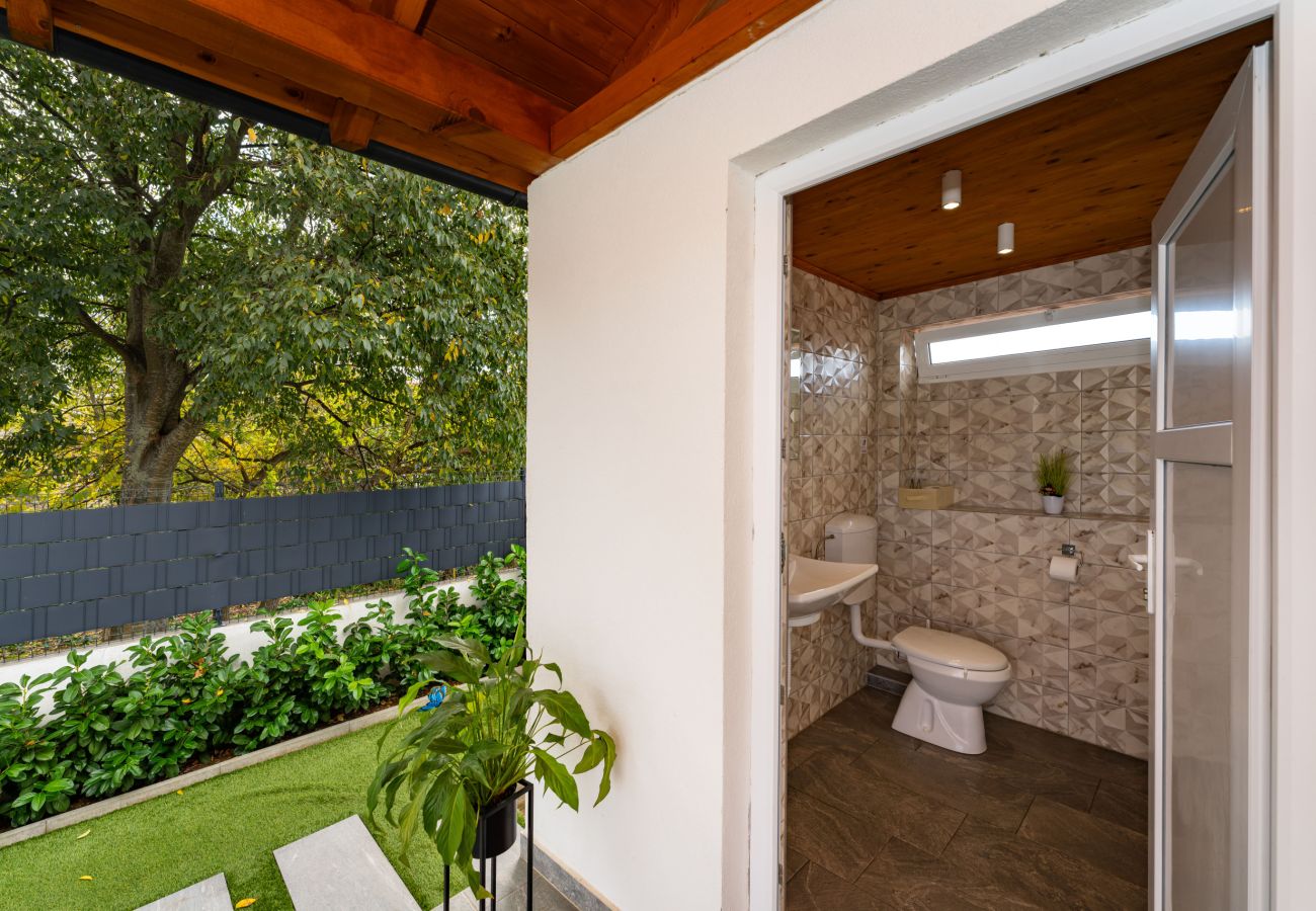 Ferienwohnung in Galovac - Apartment Galleli with private pool