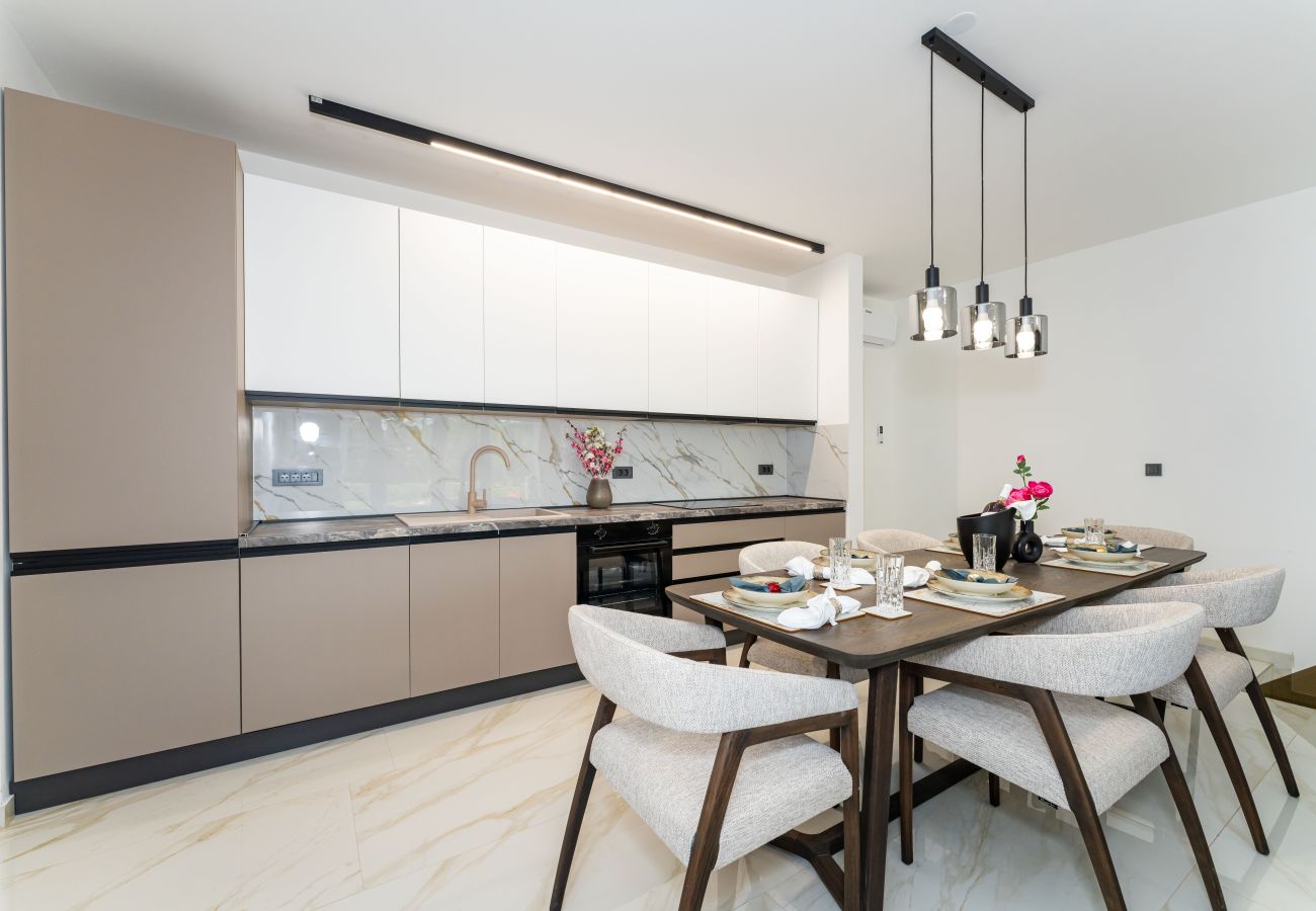 Ferienwohnung in Starigrad - Apartment Senti with shared pool