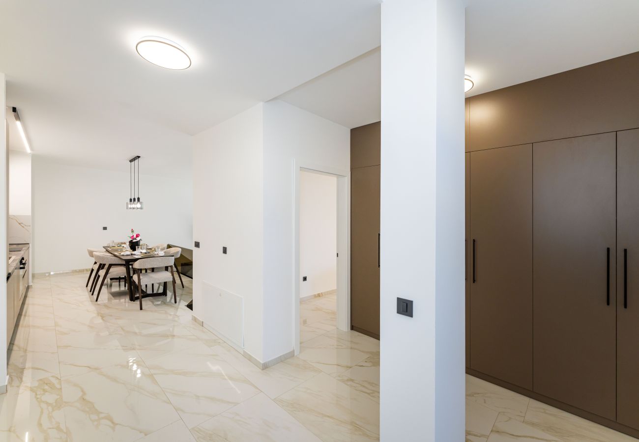 Ferienwohnung in Starigrad - Apartment Senti with shared pool
