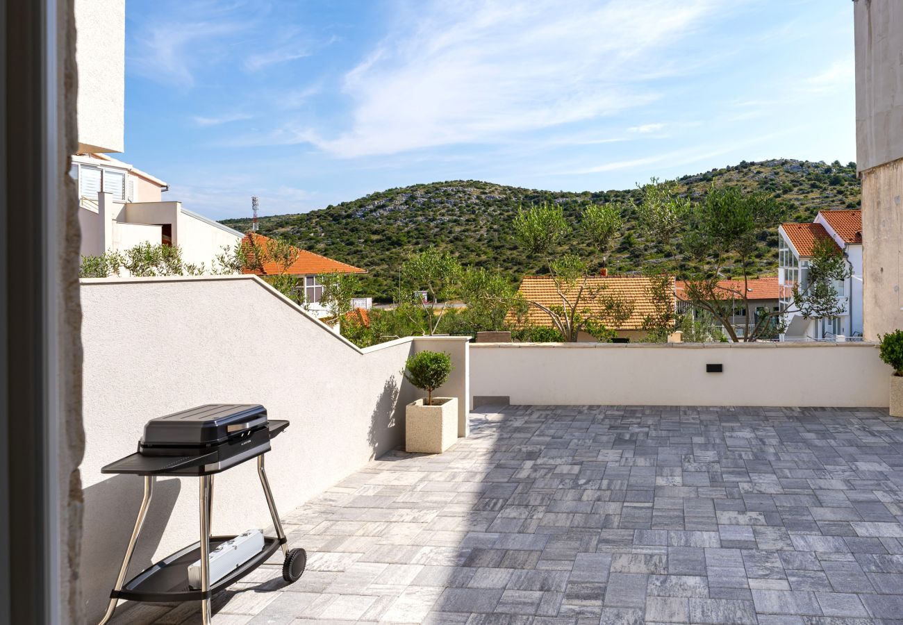 Ferienhaus in Šibenik - Holiday home Casa Ivana