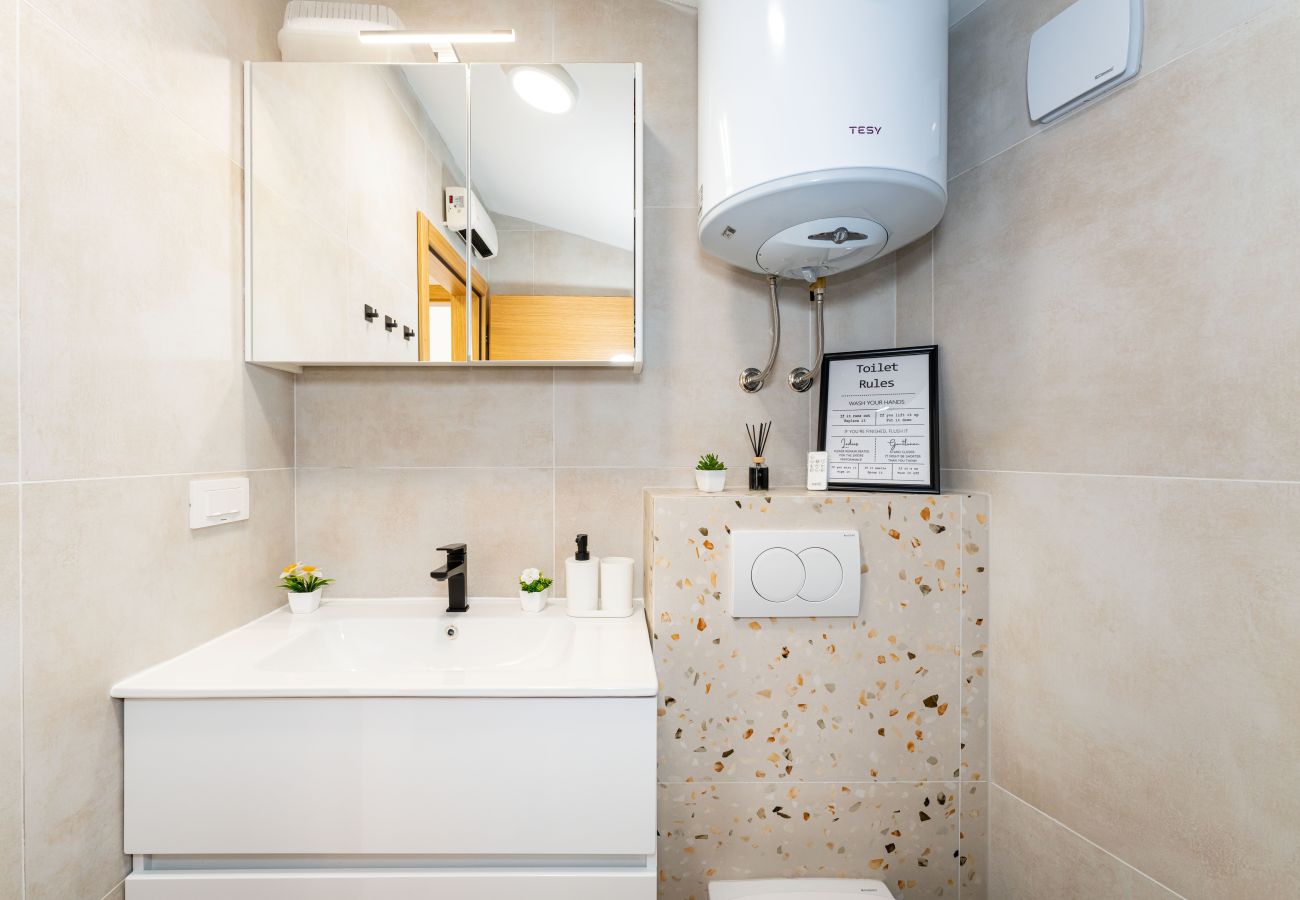 Ferienhaus in Šibenik - Holiday home Casa Ivana