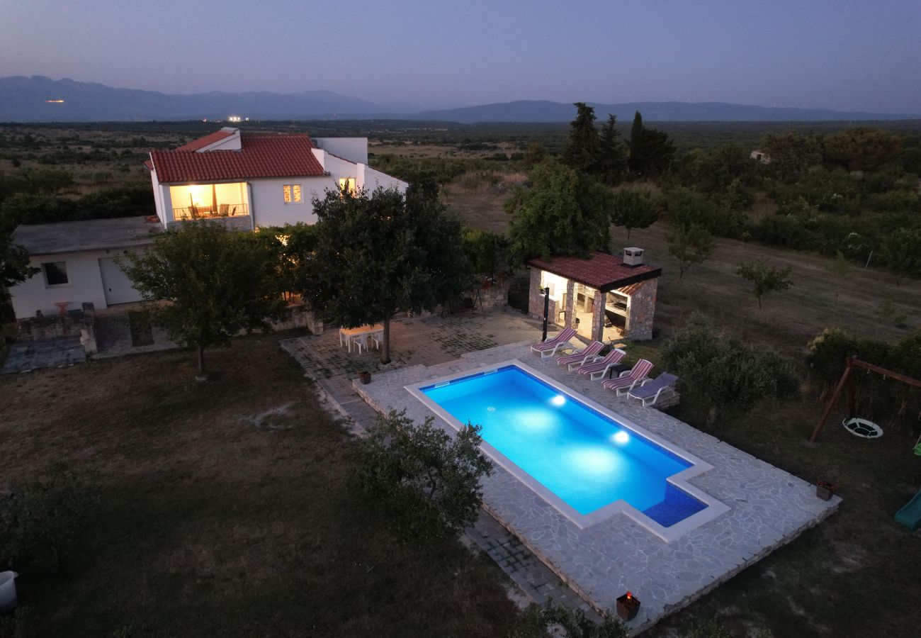 Ferienhaus in Donji Kašic - Holiday home Mandorla