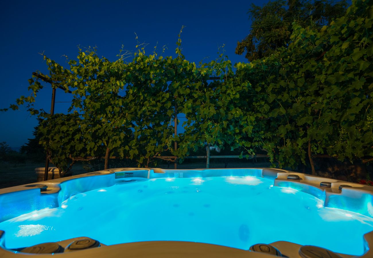 Ferienhaus in Donji Kašic - Holiday home Mandorla