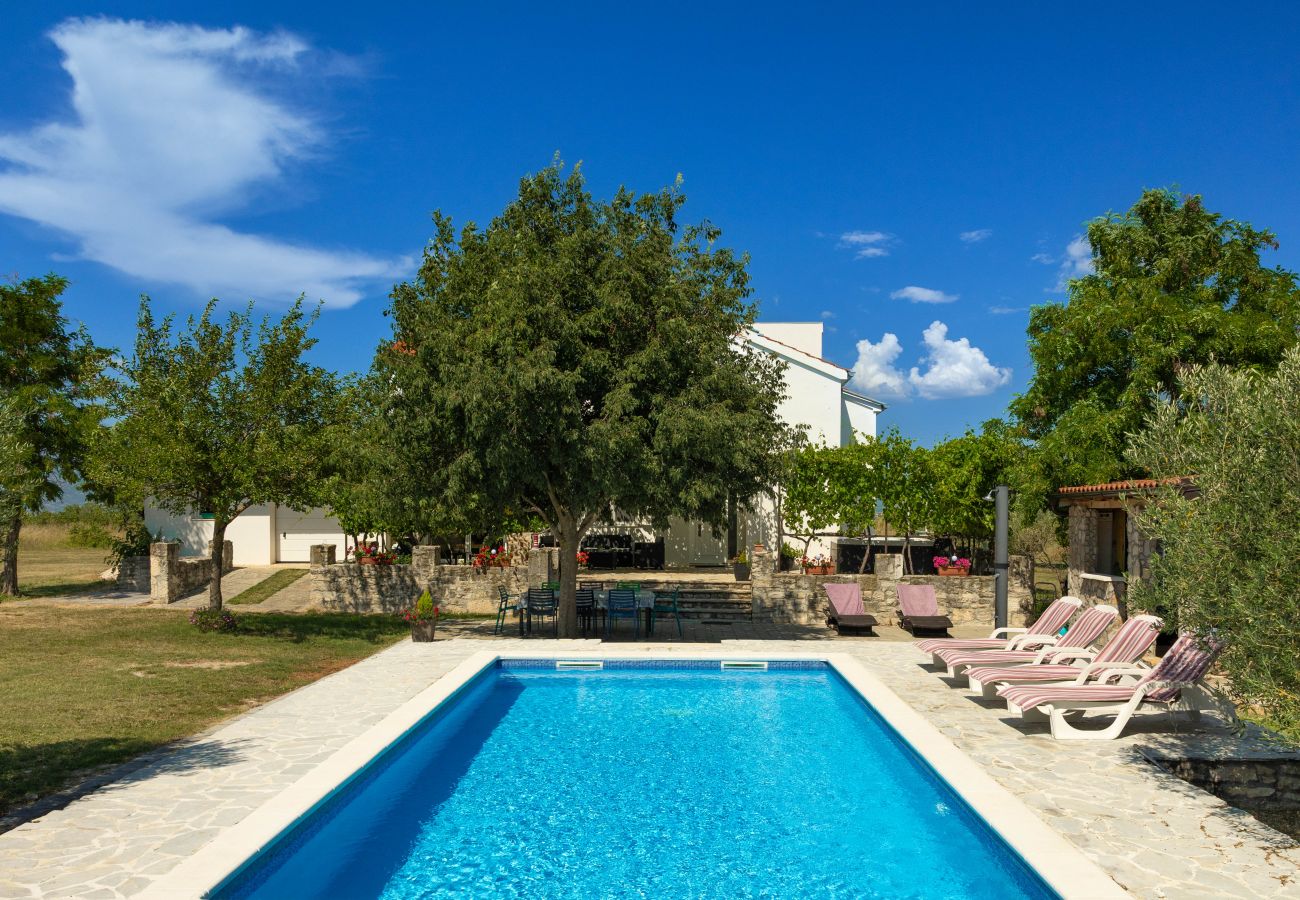 Ferienhaus in Donji Kašic - Holiday home Mandorla