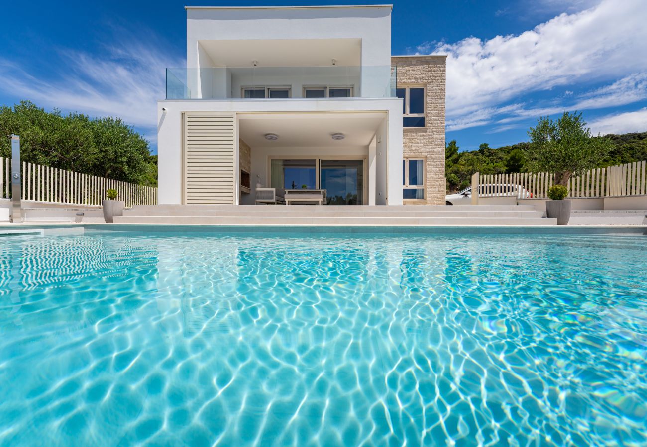 Ferienhaus in Sveti Petar - Sea view Villa RoNoDa
