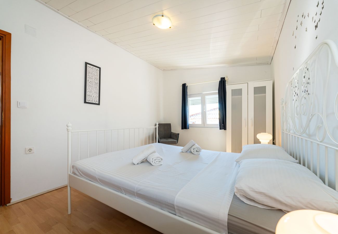 Ferienwohnung in Pag - Apartment Nostromo