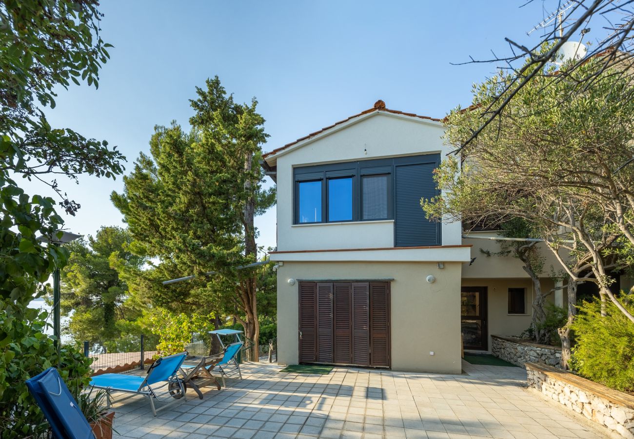 Ferienwohnung in Murter - Beach Apartment Slanica