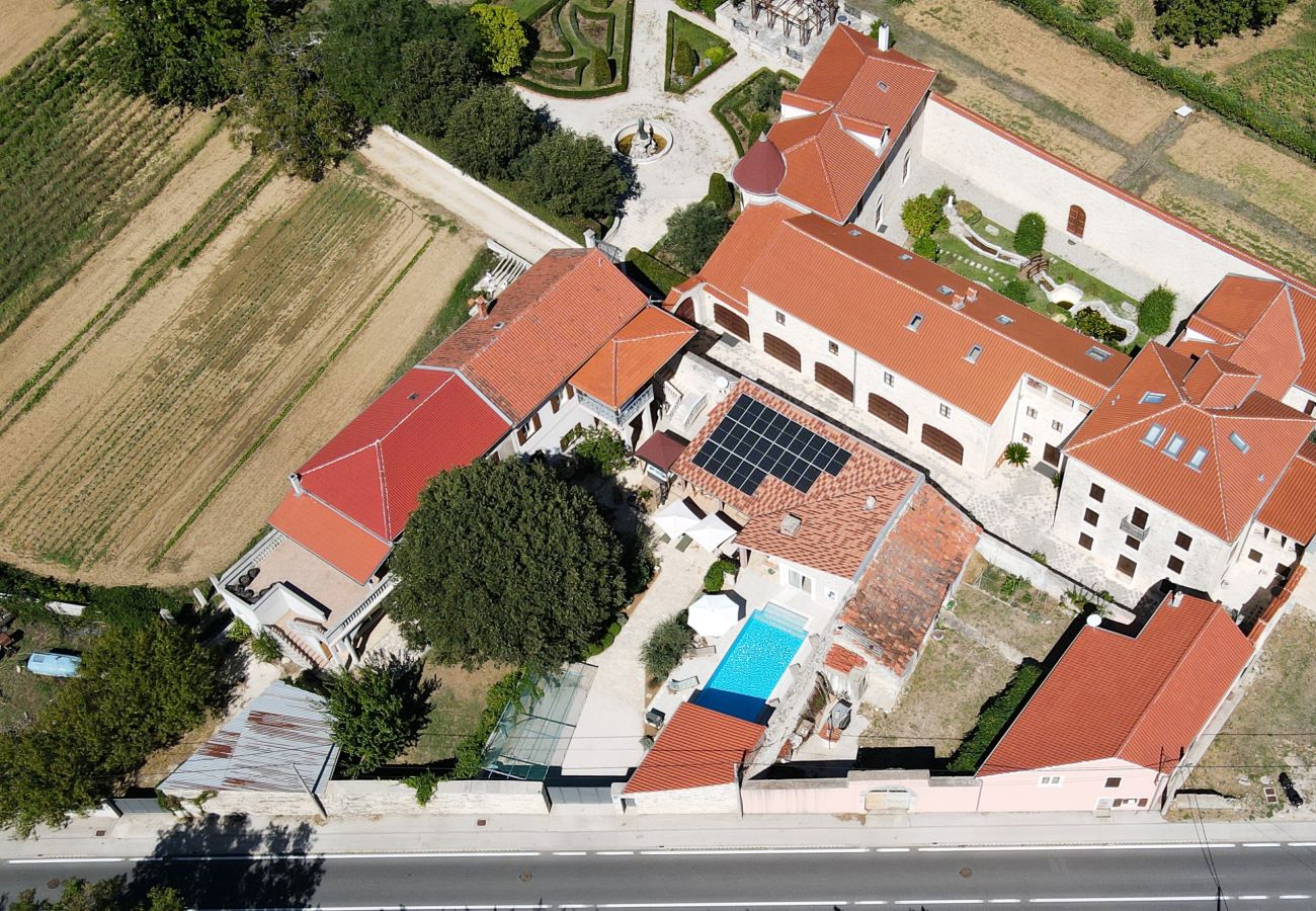 Ferienhaus in Smilcic - Authentic Villa Granar