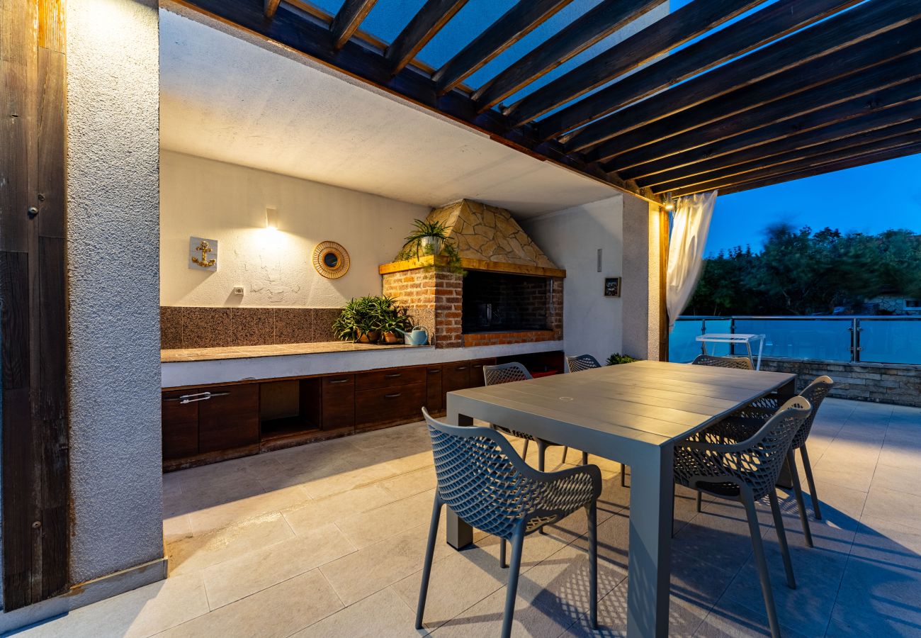 Casa en Maslenica - Sea view Villa Anpero