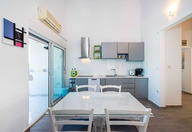 Apartamento en Maslenica - Sea view apartment Dajana Apartamento en Maslenica - Sea view apartment Dajana