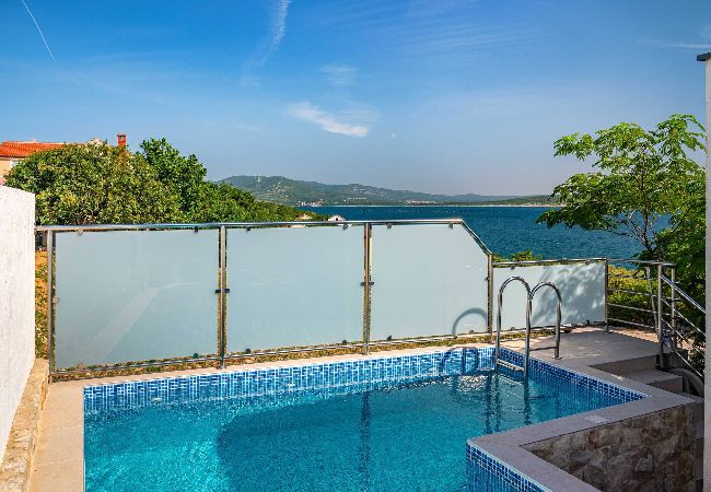 Apartamento en Maslenica - Sea view apartment Dajana Apartamento en Maslenica - Sea view apartment Dajana